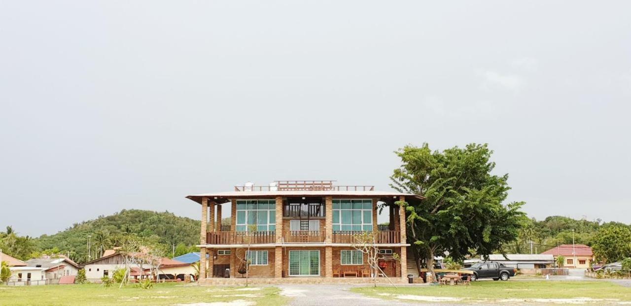 Ombak Deru Marang Exterior photo